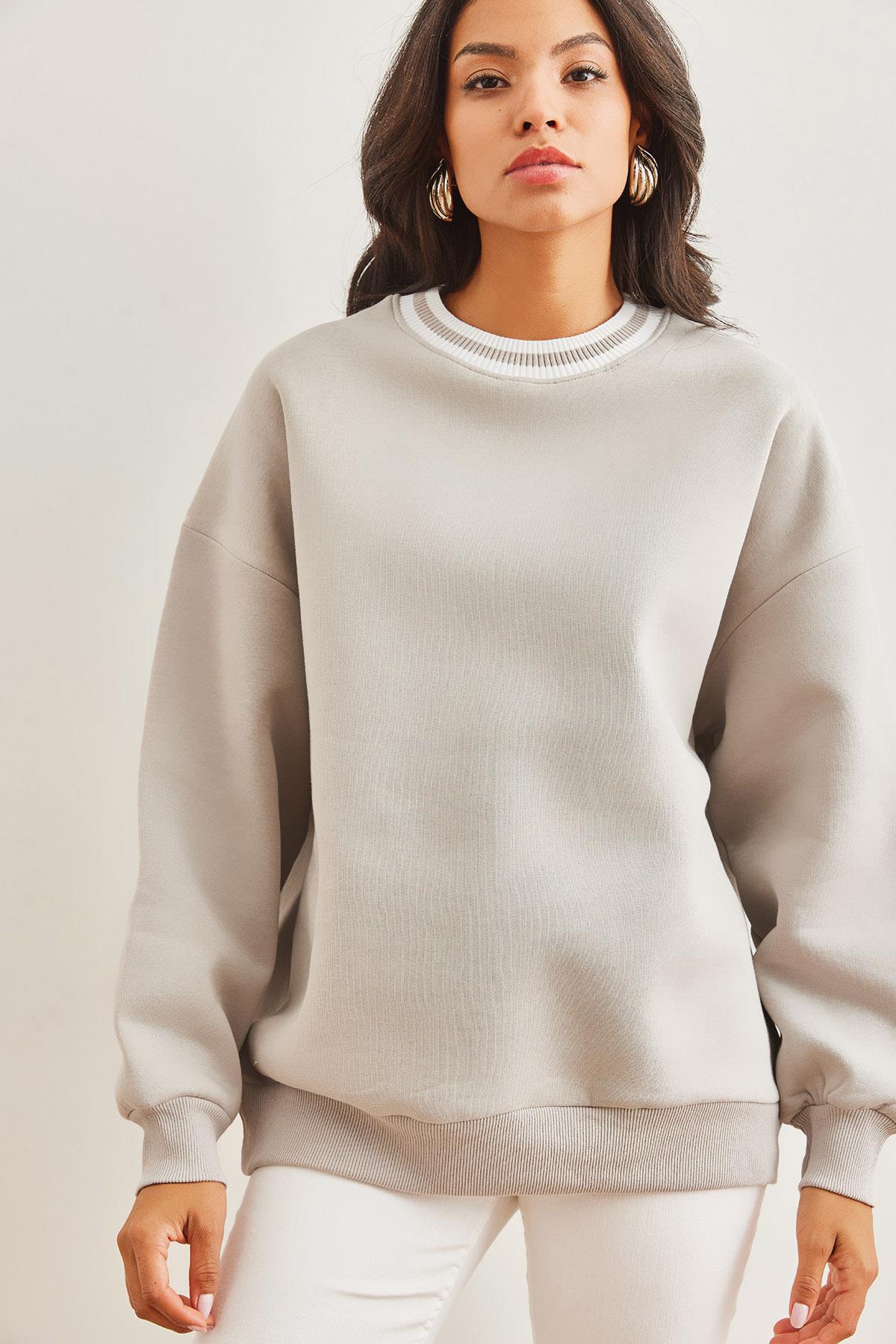 Yaka Detaylı Şardonlu Kalın Sweatshirt Gri
