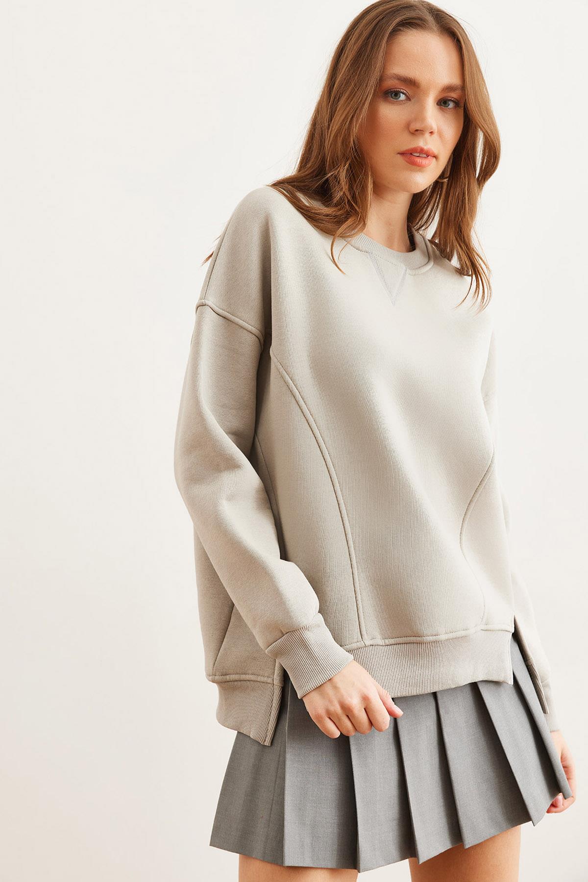Yaka Dikiş Detaylı Yırtmaç Detaylı Şardonlu Sweatshirt Yunus Gri