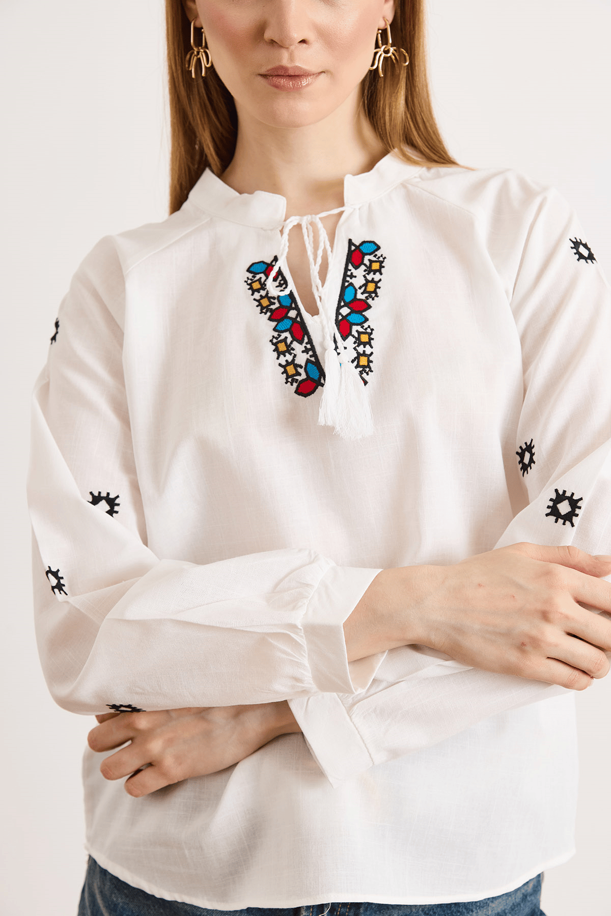 Yaka Nakış Detaylı Bağcıklı Boho Pamuk Bluz Beyaz