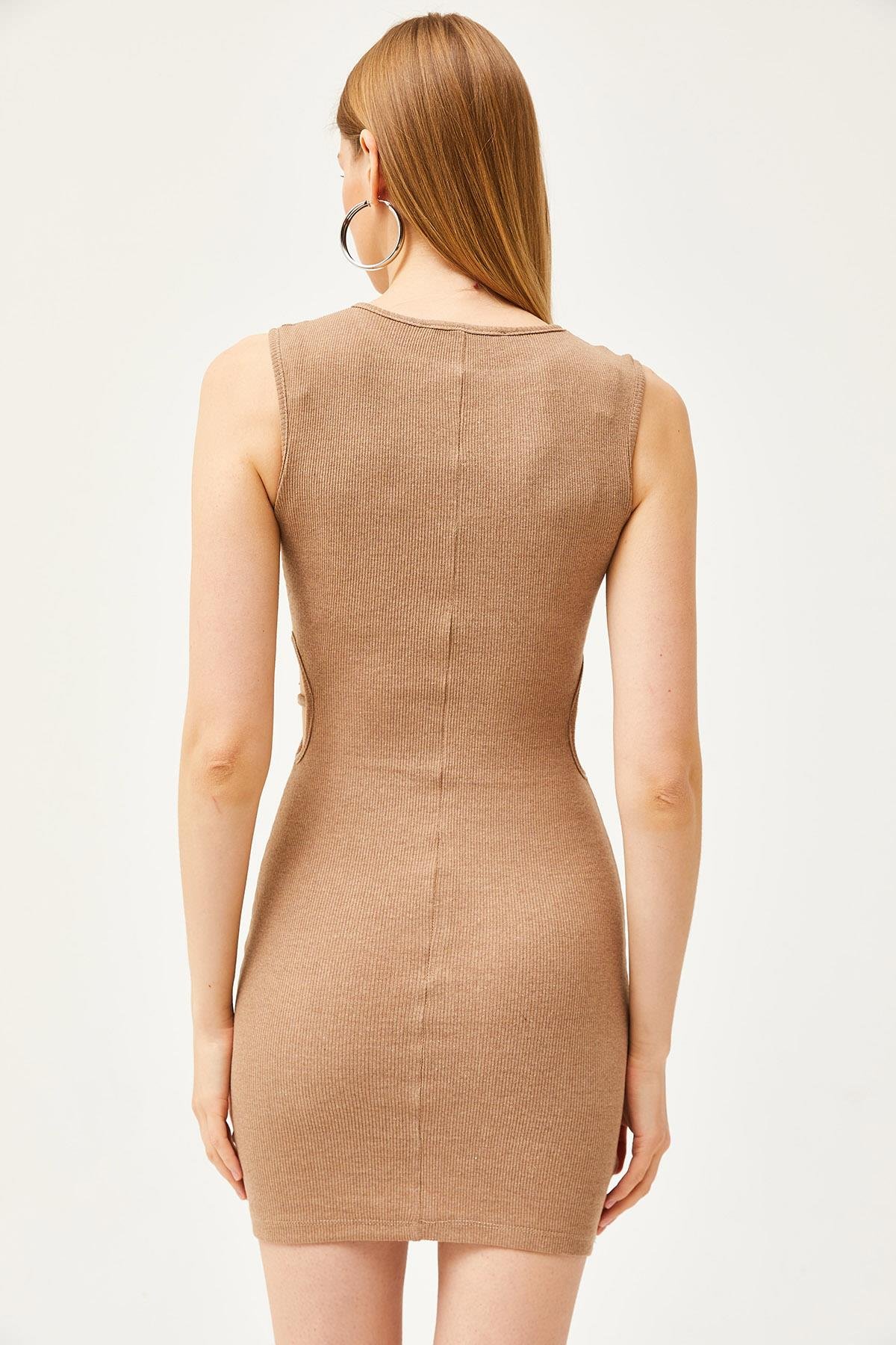 Yanı Cut Out Detaylı Likralı Mini Elbise Camel