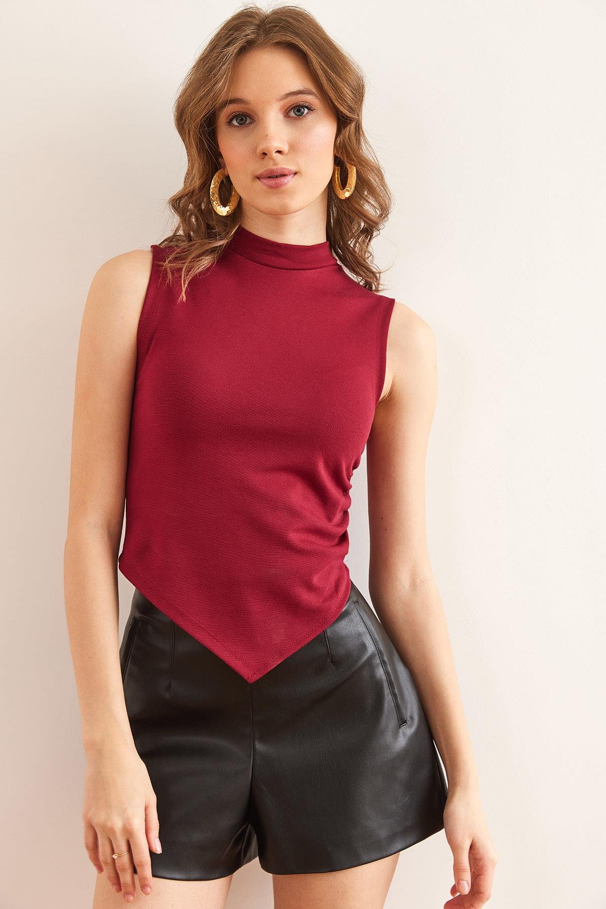 Yanı Drape Detaylı Asimetrik Bluz Bordo