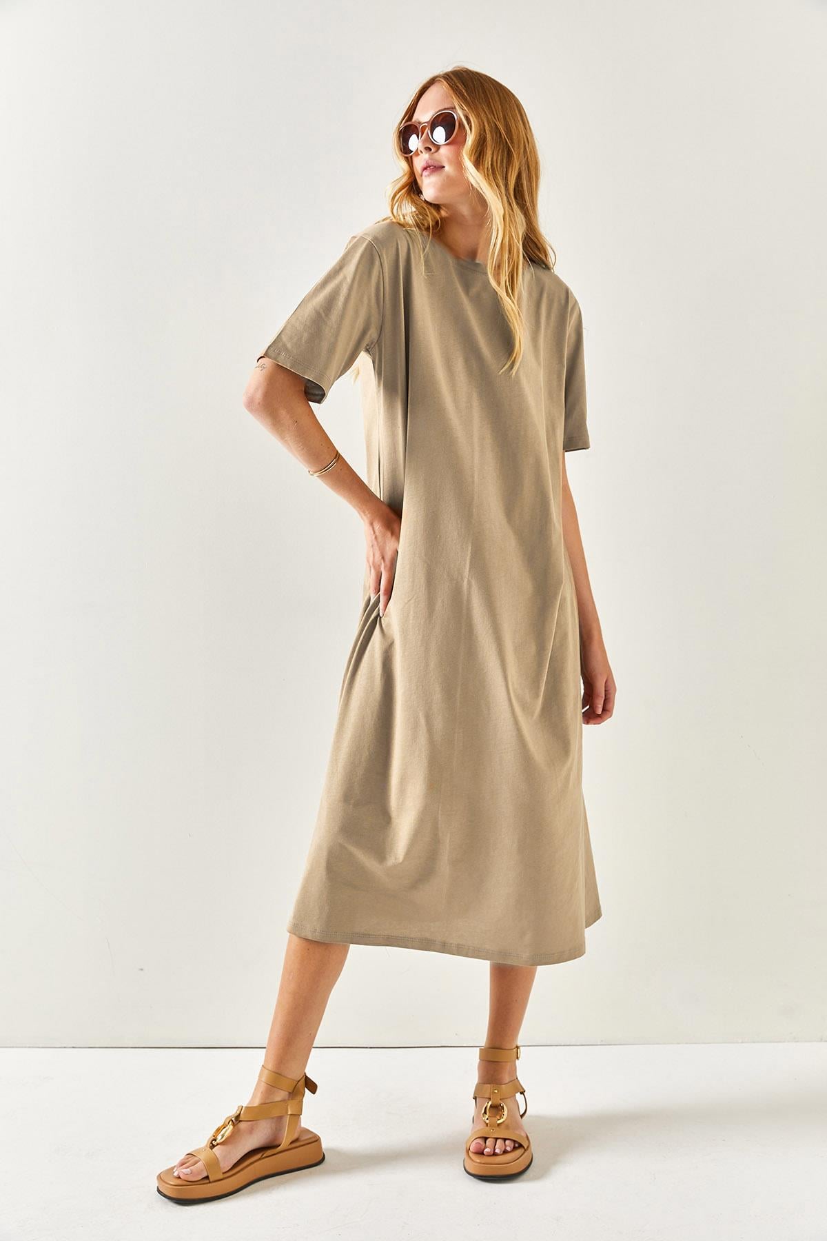Yanı Yırtmaçlı Oversize Pamuk Elbise Camel