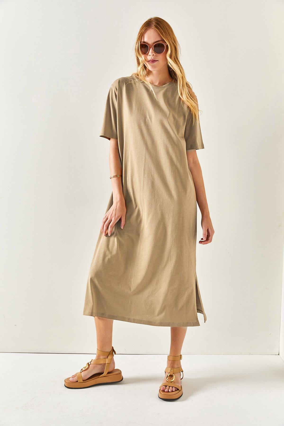 Yanı Yırtmaçlı Oversize Pamuk Elbise Camel