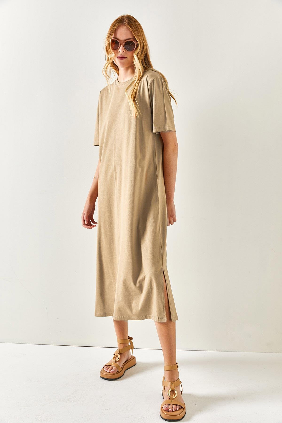 Yanı Yırtmaçlı Oversize Pamuk Elbise Camel