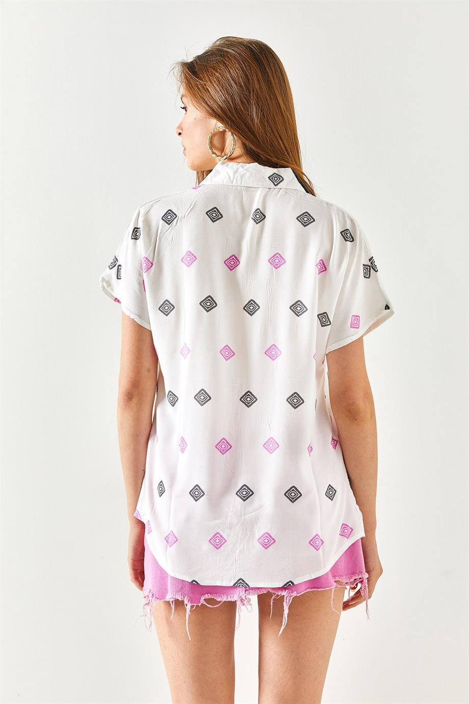 Yarasa Desenli Dokuma Viskon Gömlek Geometrik Pembe