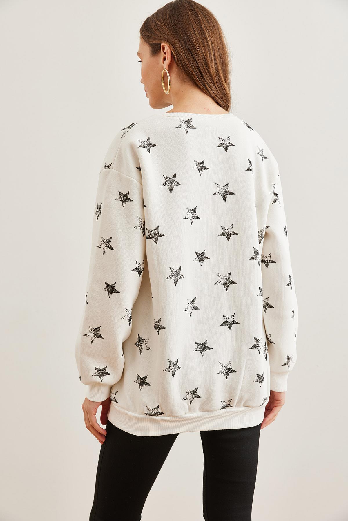 Yıldız Baskılı Oversize Şardonlu Sweatshirt Ekru Siyah