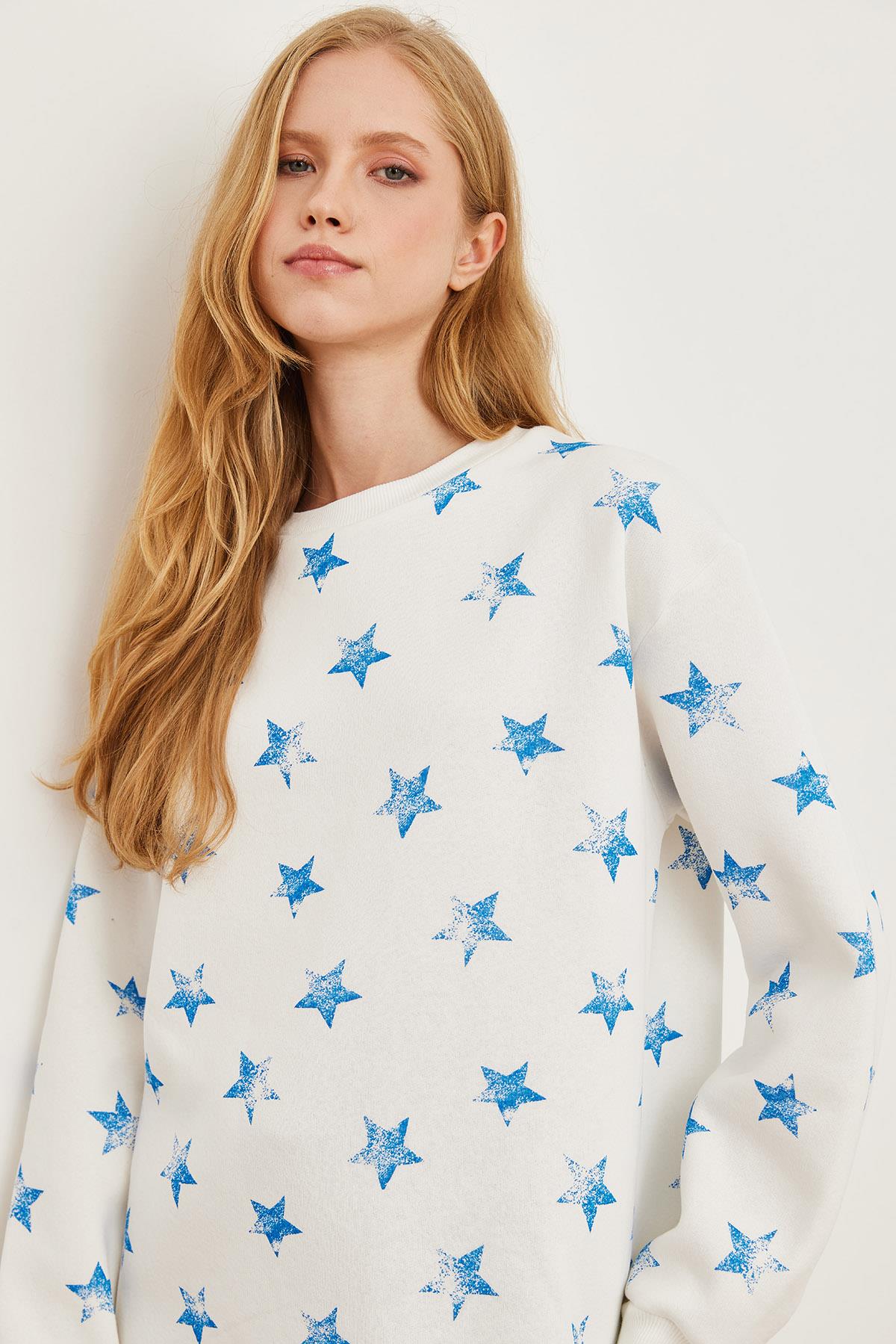 Yıldız Baskılı Oversize Şardonlu Sweatshirt Ekru mavi