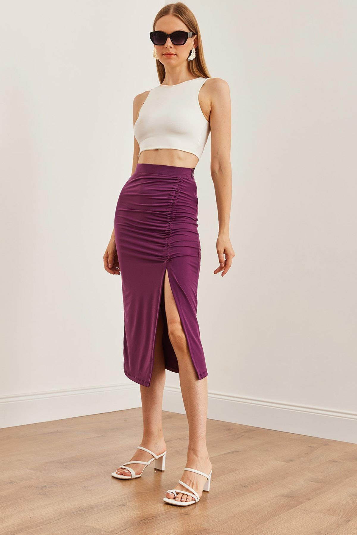 Yırtmaçlı Drape Detaylı Fermuarlı Midi Sandy Etek Mürdüm