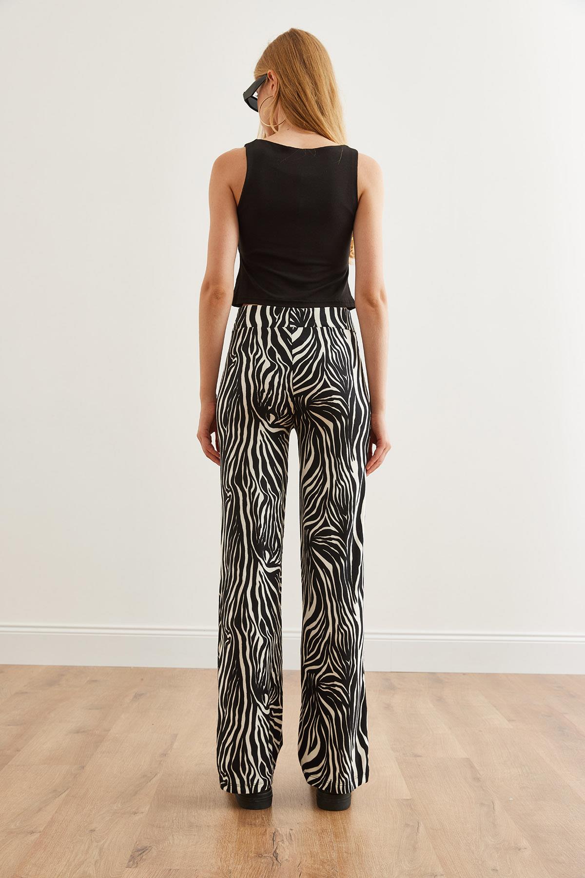 Yüksek Bel Süet Dokulu Bol Paça Pantolon Zebra Siyah