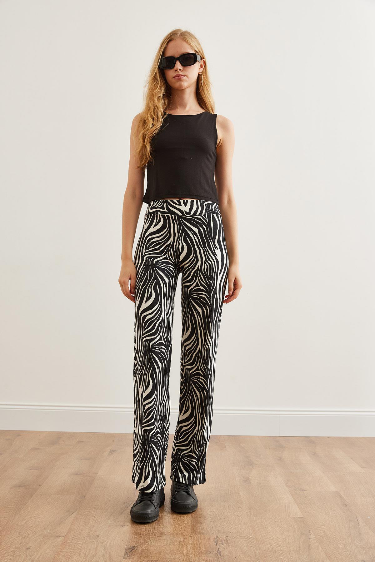 Yüksek Bel Süet Dokulu Bol Paça Pantolon Zebra Siyah