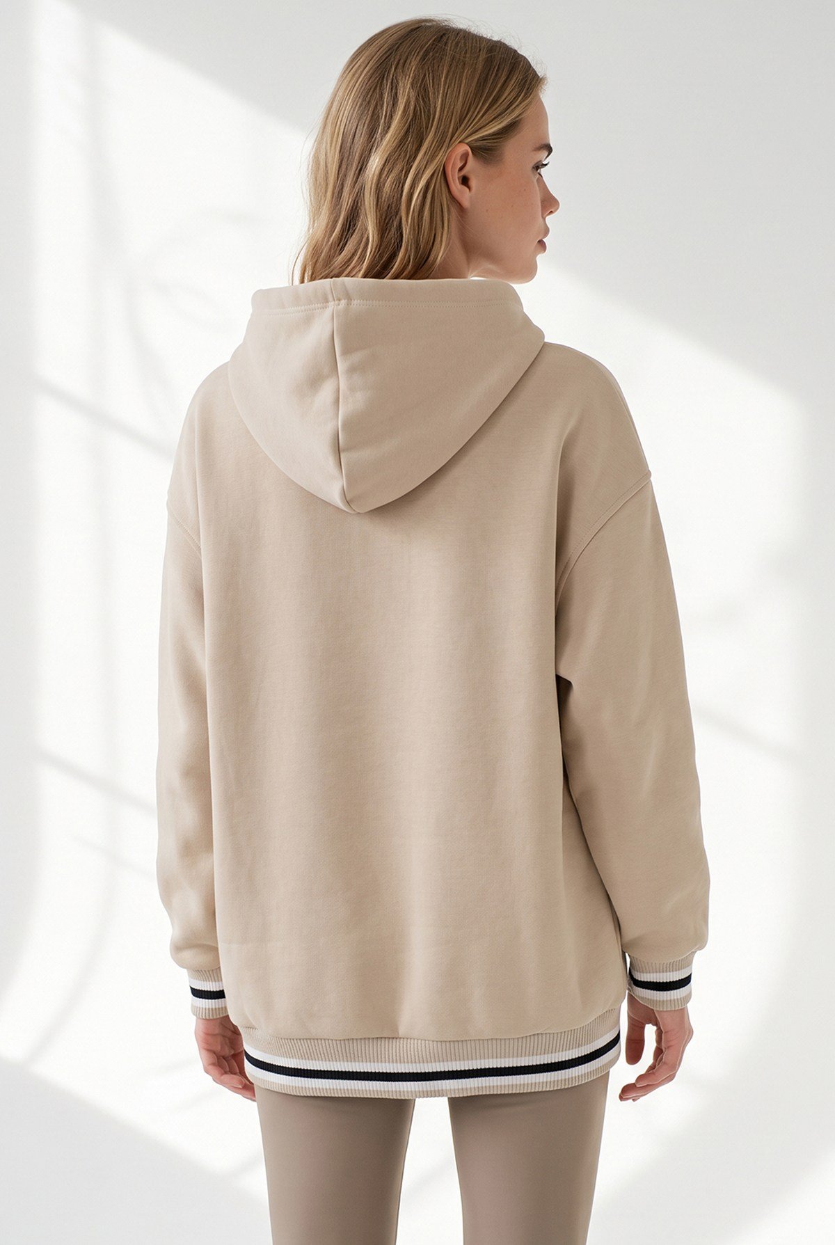 Yumuşak Dokulu Şardonlu Nakış Şerit Detaylı Sweatshirt Taş