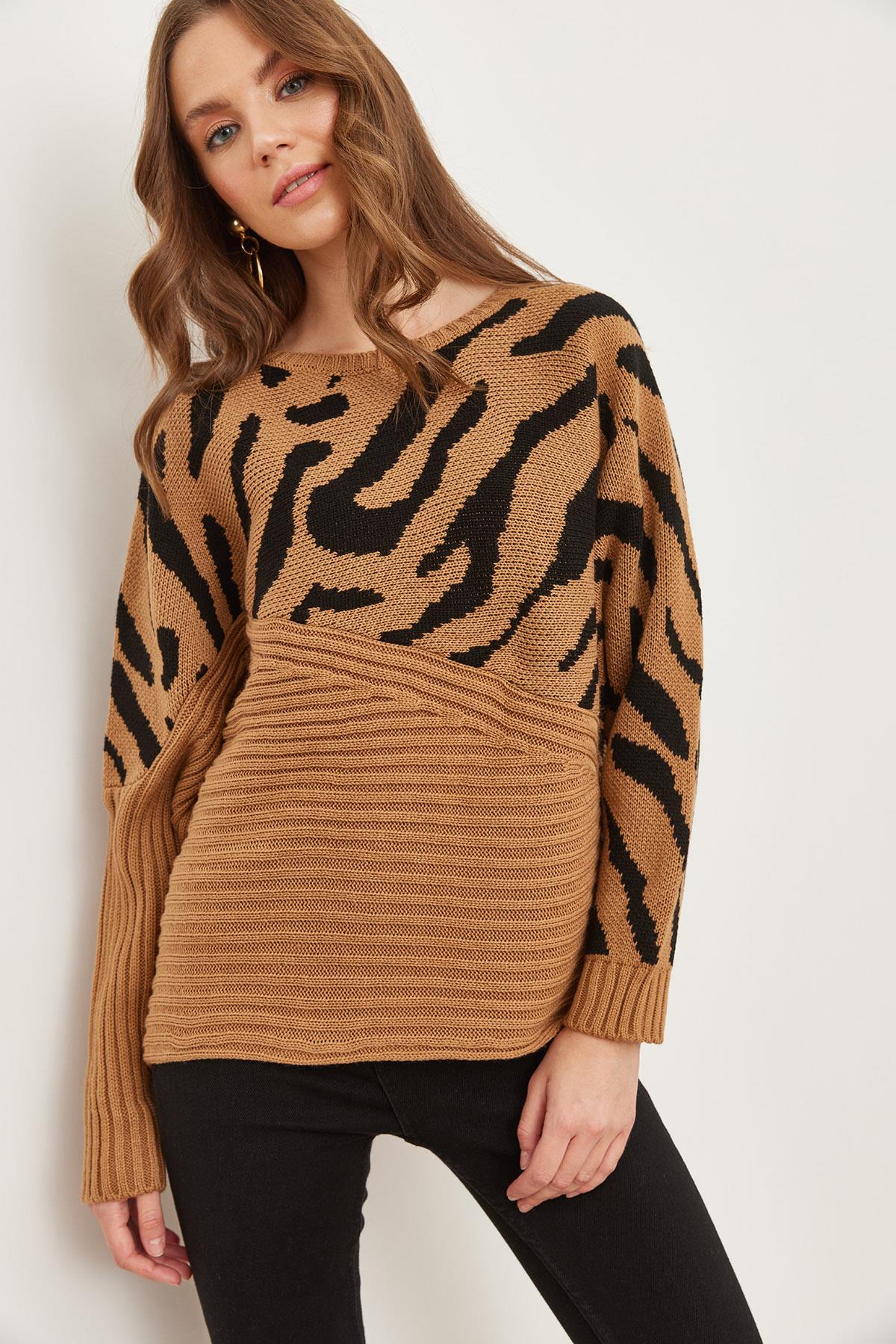 Zebra Detaylı Triko Kazak Camel