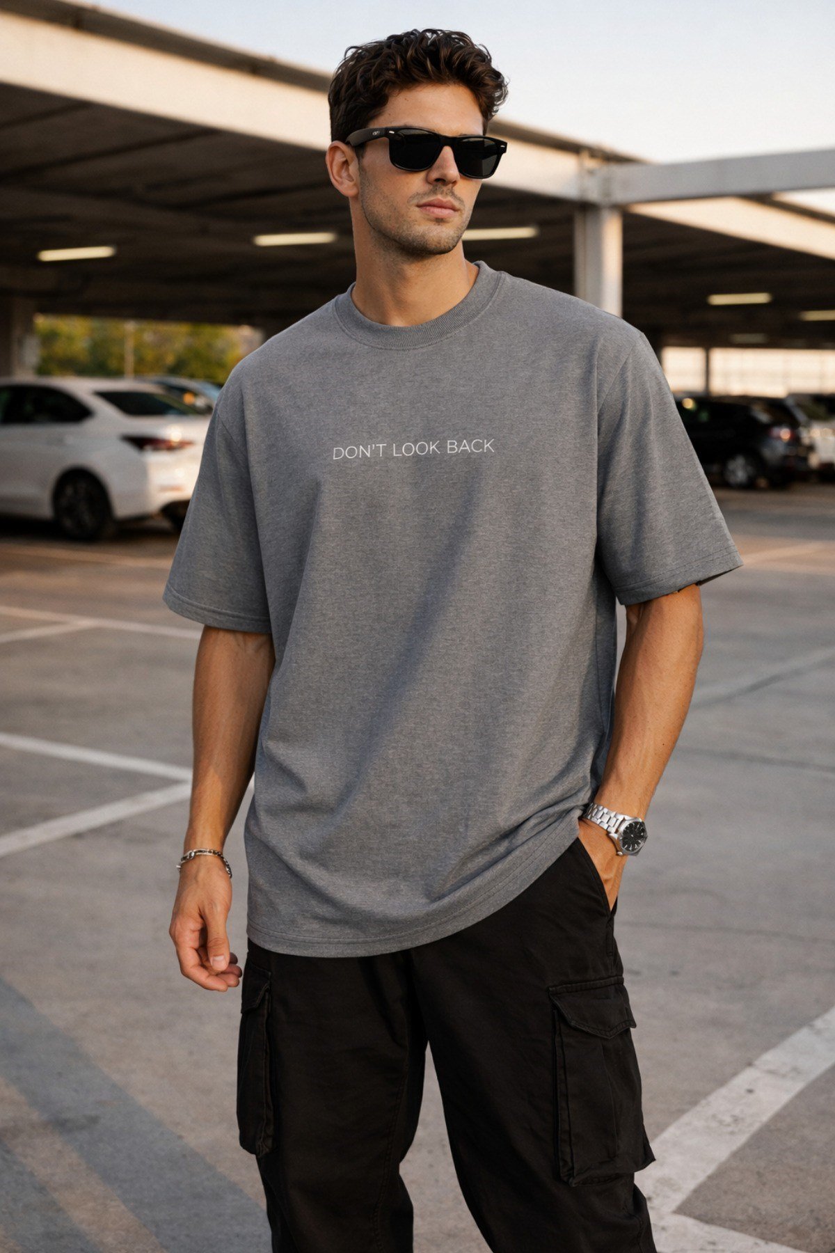 Tarz CoolT-shirtDNTLKBCK026-FM-XLErkek Oversize Tişört – Minimal “Don’t Look Back” Detaylı Basic