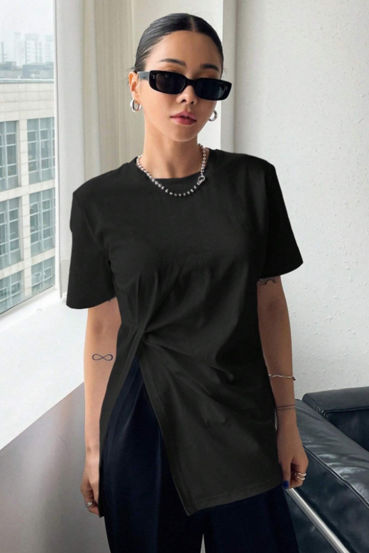 Tarz CoolT-shirtTC-ASMT-001-SY-XLKadın Asimetrik Tişört Yırtmaçlı Basic Oversize Kısa Kollu Modern Şık T-Shirt