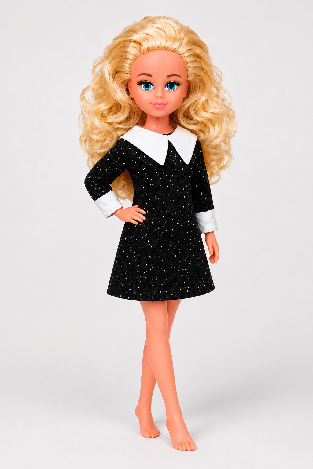 Laura Party Girl Parti Bebek 45 cm Sesli ve Şarkı Söyleyen Oyuncak Bebek