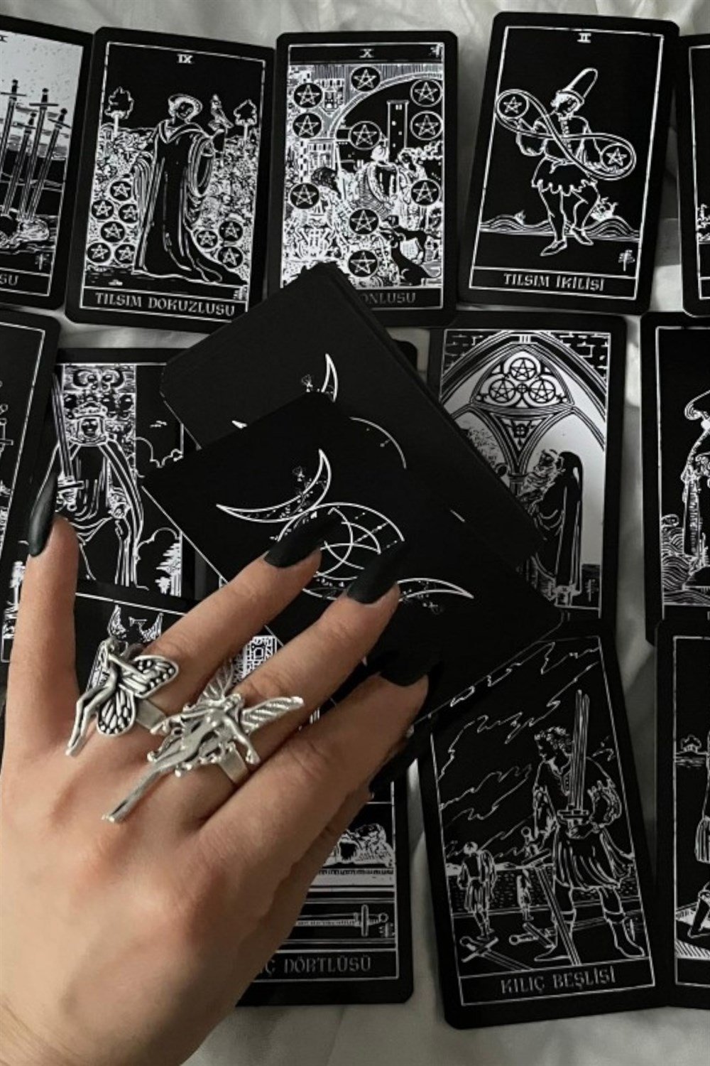 78 Kartlı Black & White Tarot Destesi