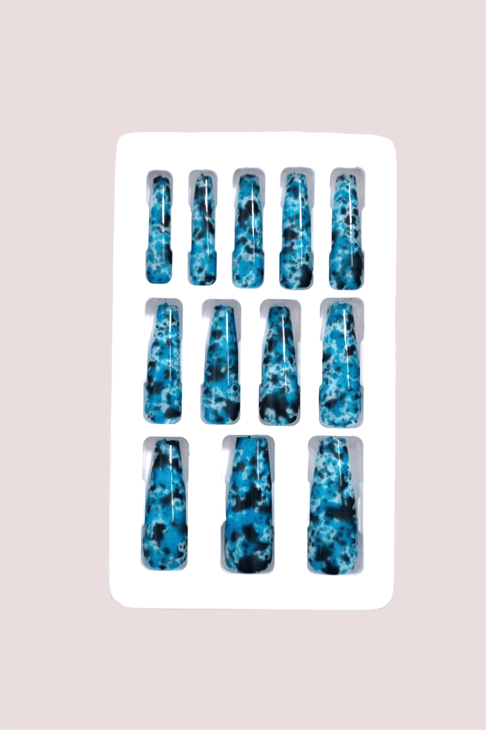 Balerin Batik Desenli Takma Tırnak