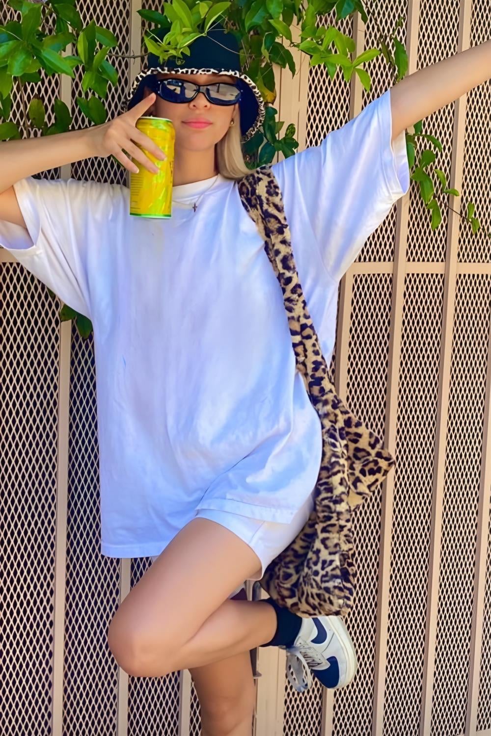 Beyaz Basic Oversize T-shirt