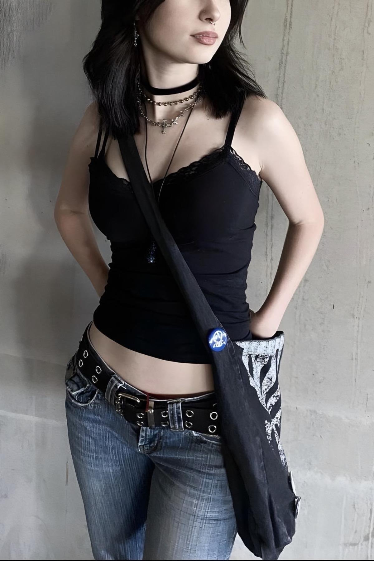 Black Dantelli İnce Askılı Bluz