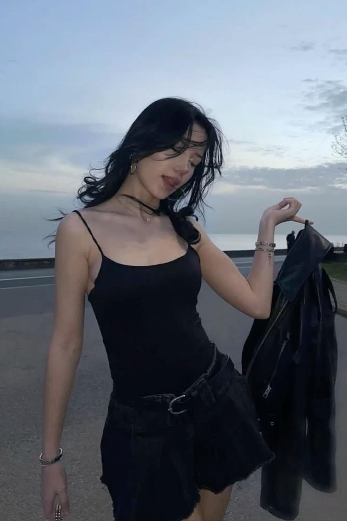 Black İnce Askılı Bluz