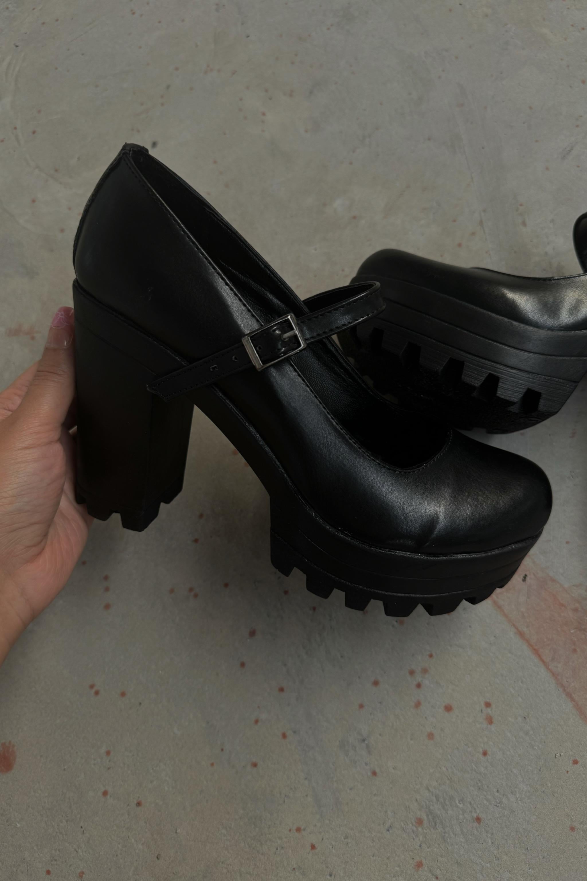 Buckles High Heels Ayakkabı