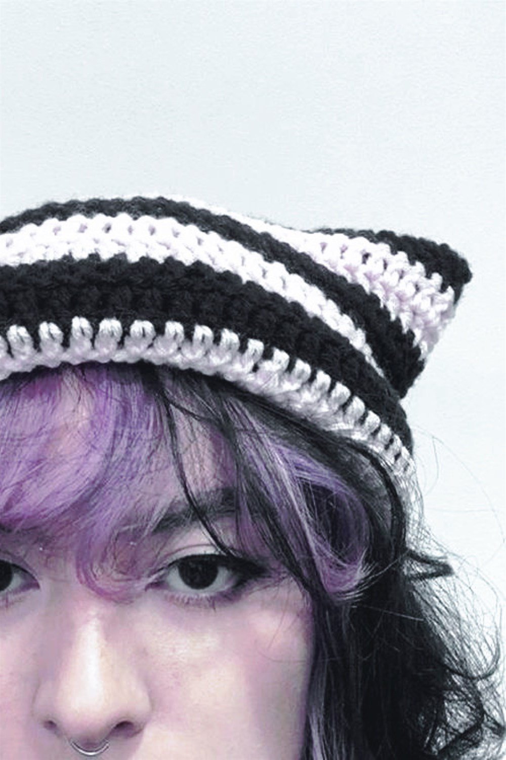 Cat Ear Black White Bere