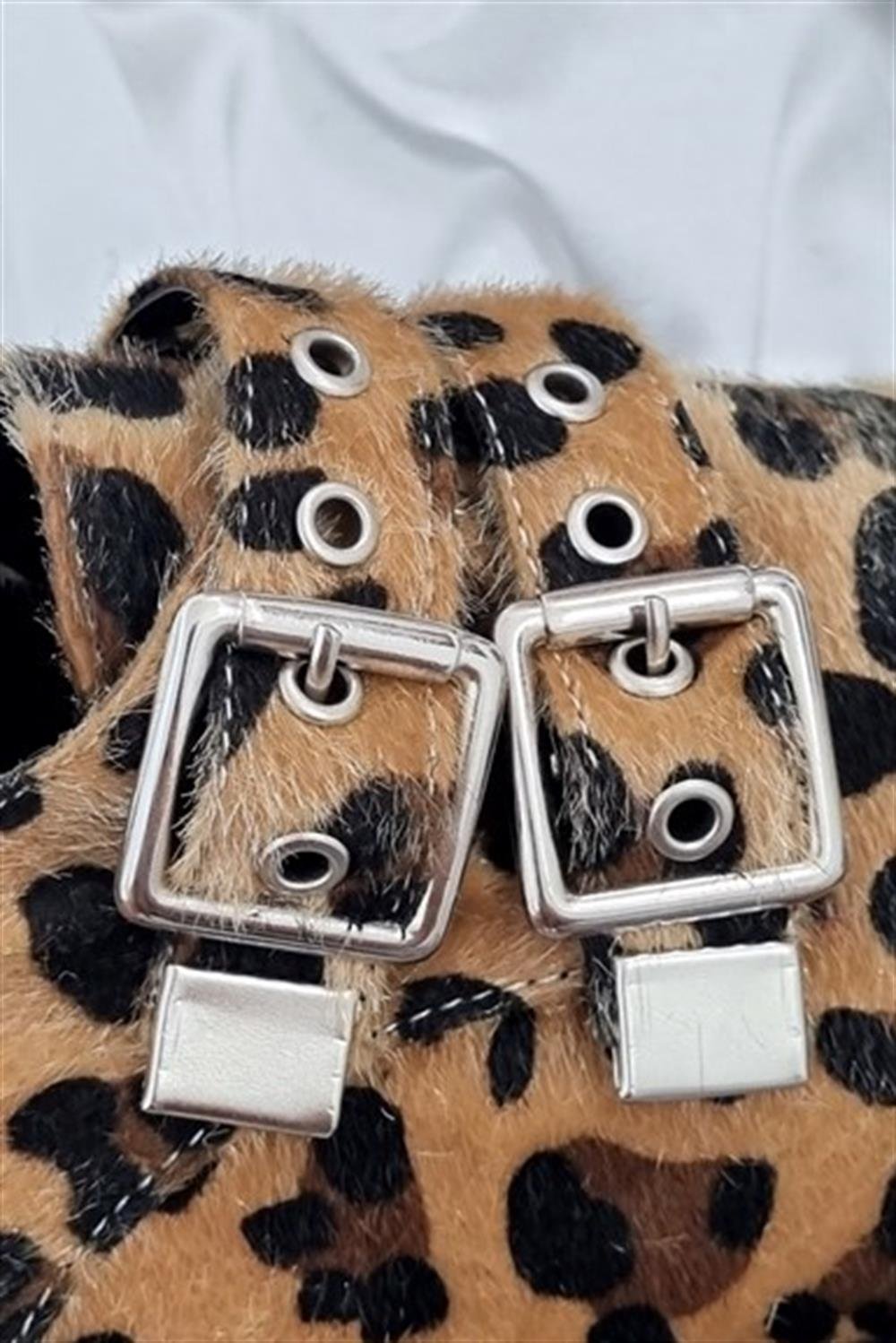 Japon Tarz Leopar Desen Ayakkabı