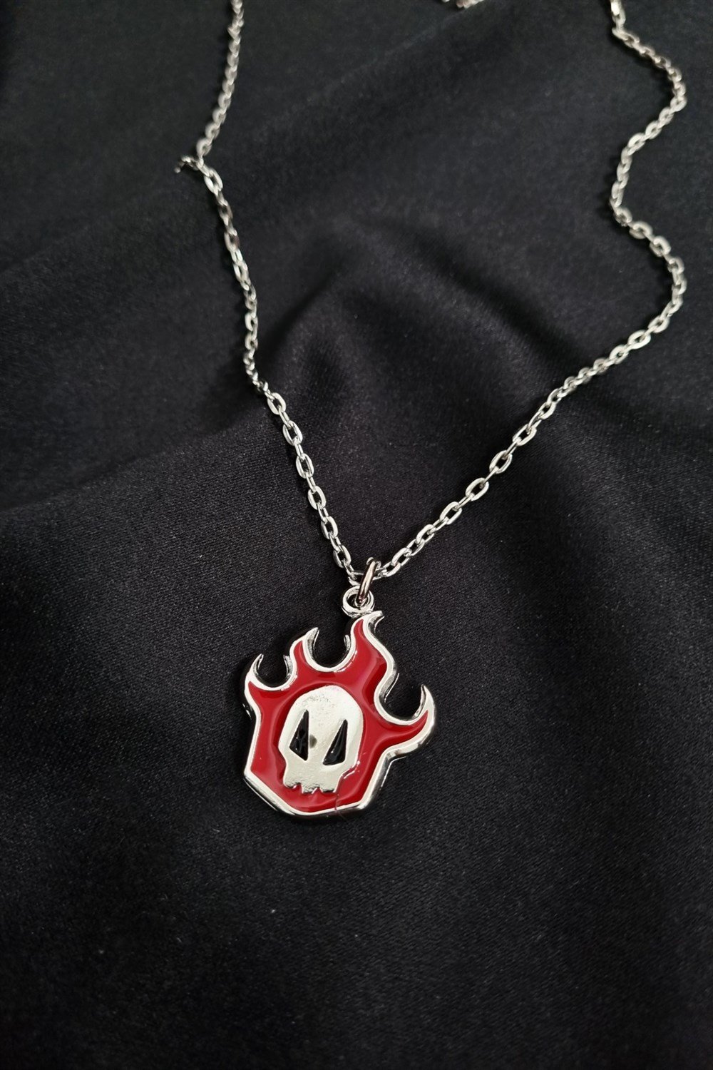 Kırmızı Bleach Alev Kolye