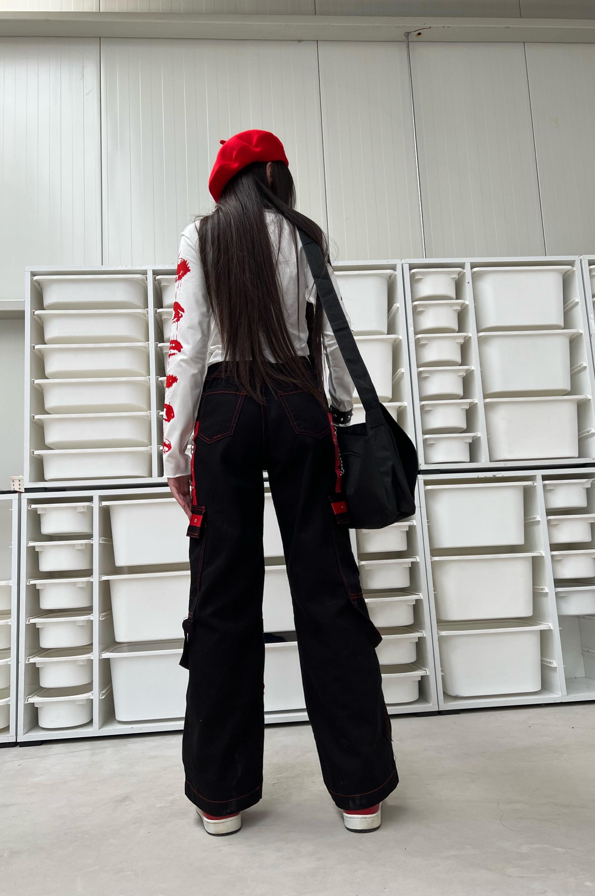 Kırmızı İpli Zincir Detay Kargo Pantolon