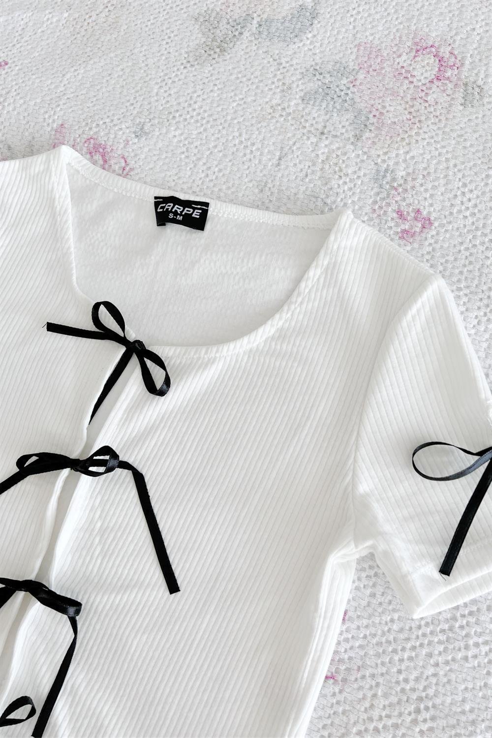 Kurdele Bağlamalı Bluz