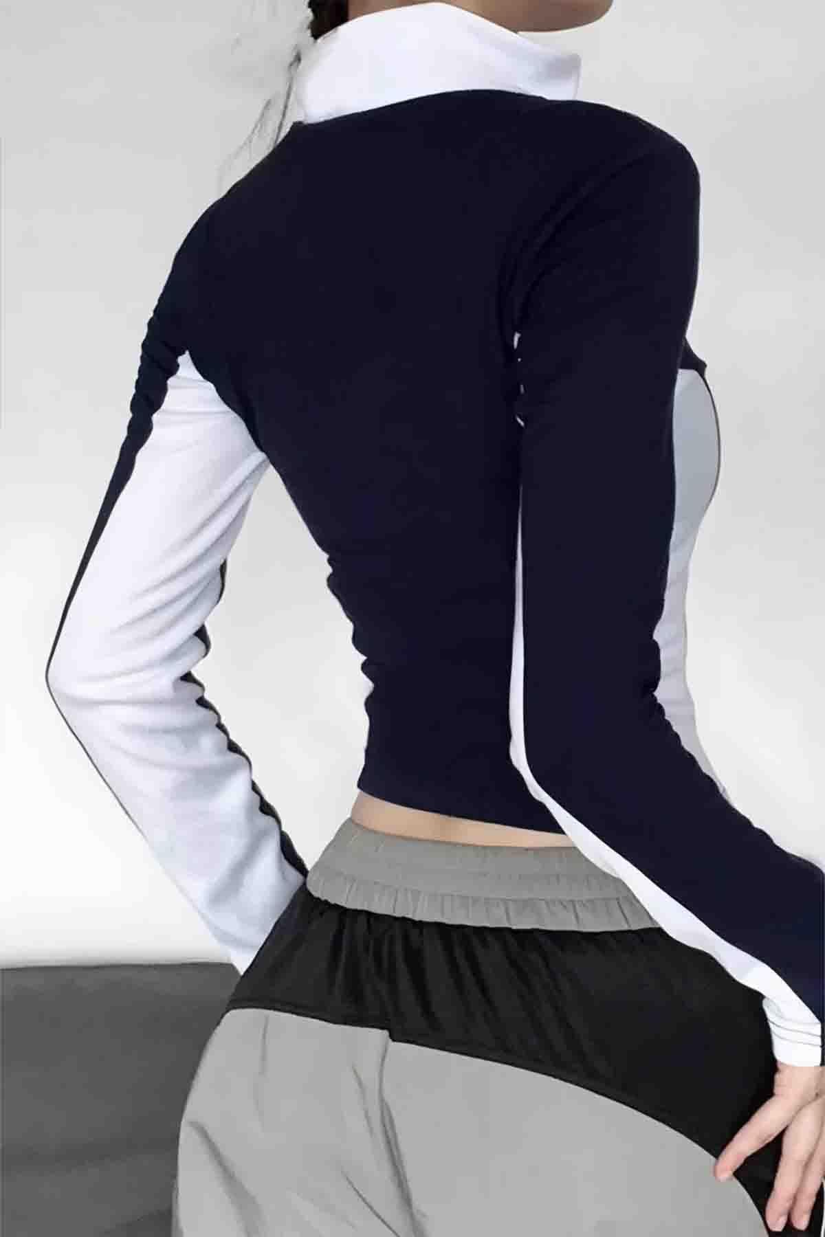 Line Detail Zippered Crop