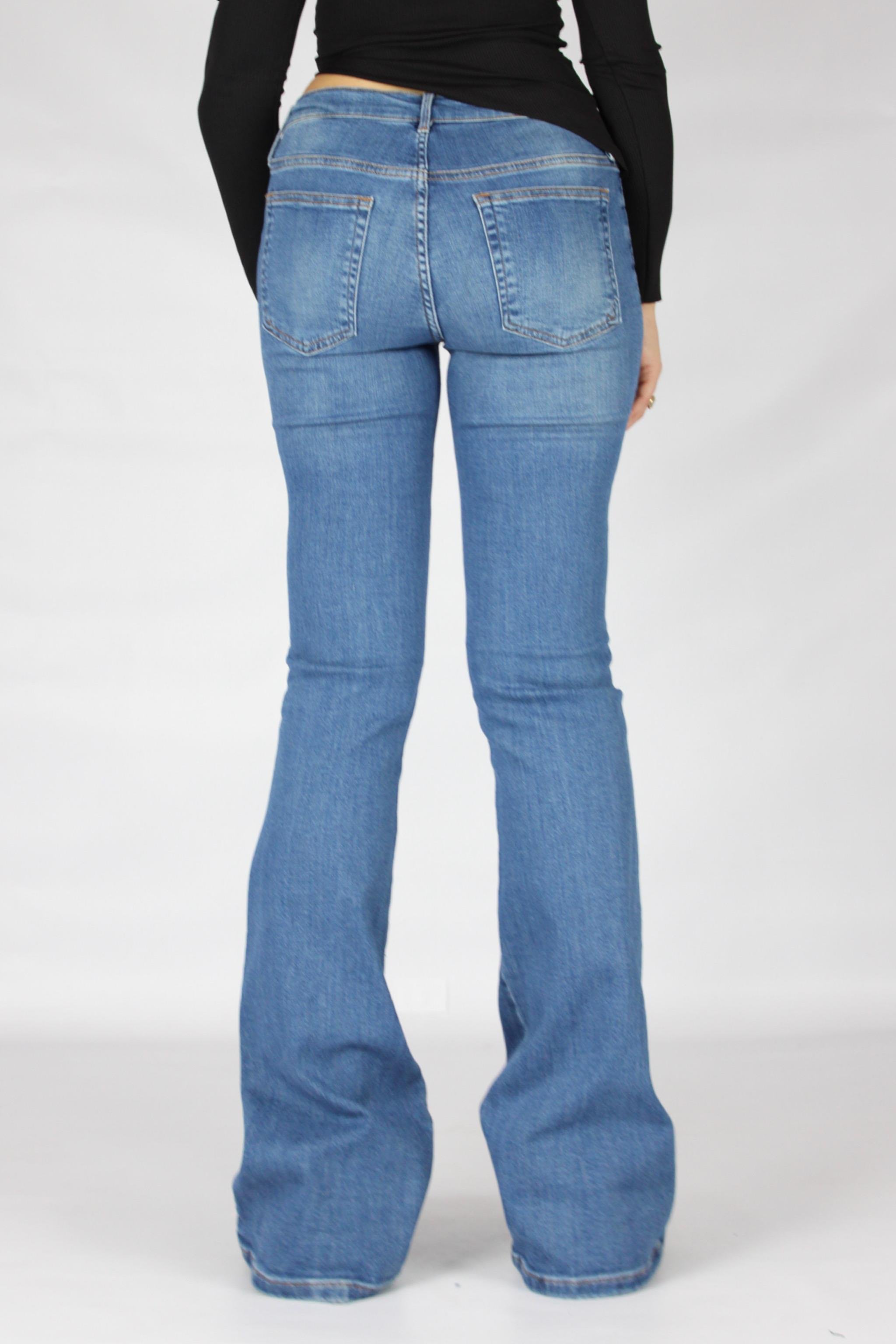 Mavi Yıkamalı Flare Pantolon