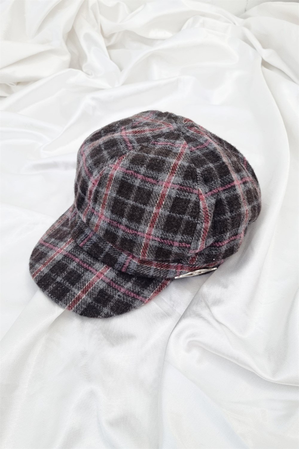 Plaid Detail Kasket
