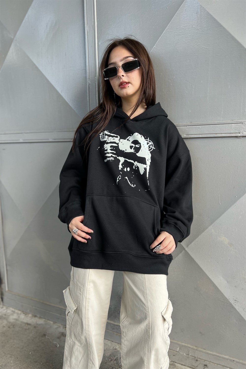 Poligon Girl Oversize Sweatshirt