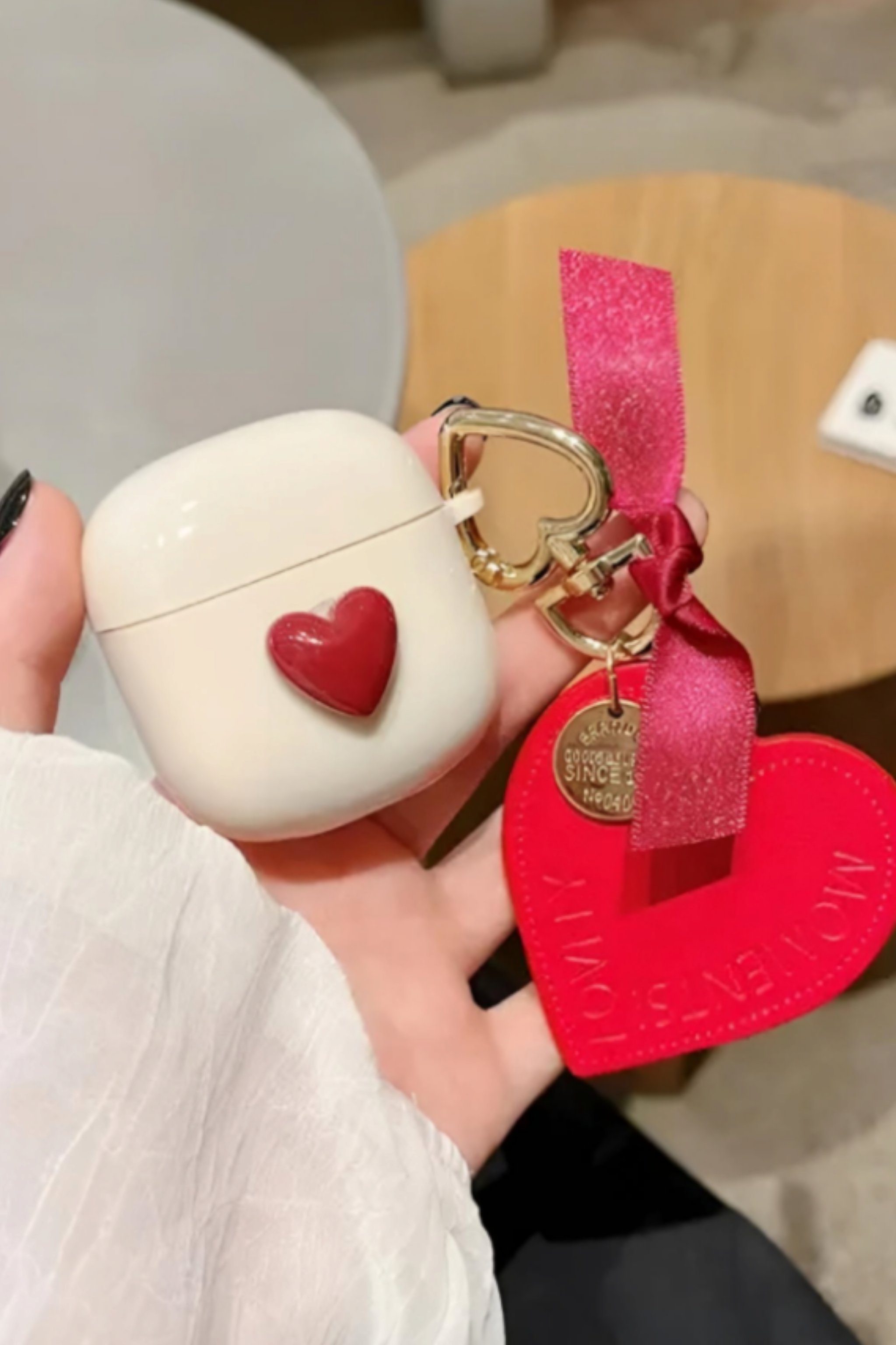 Red Heart Airpods Kılıfı