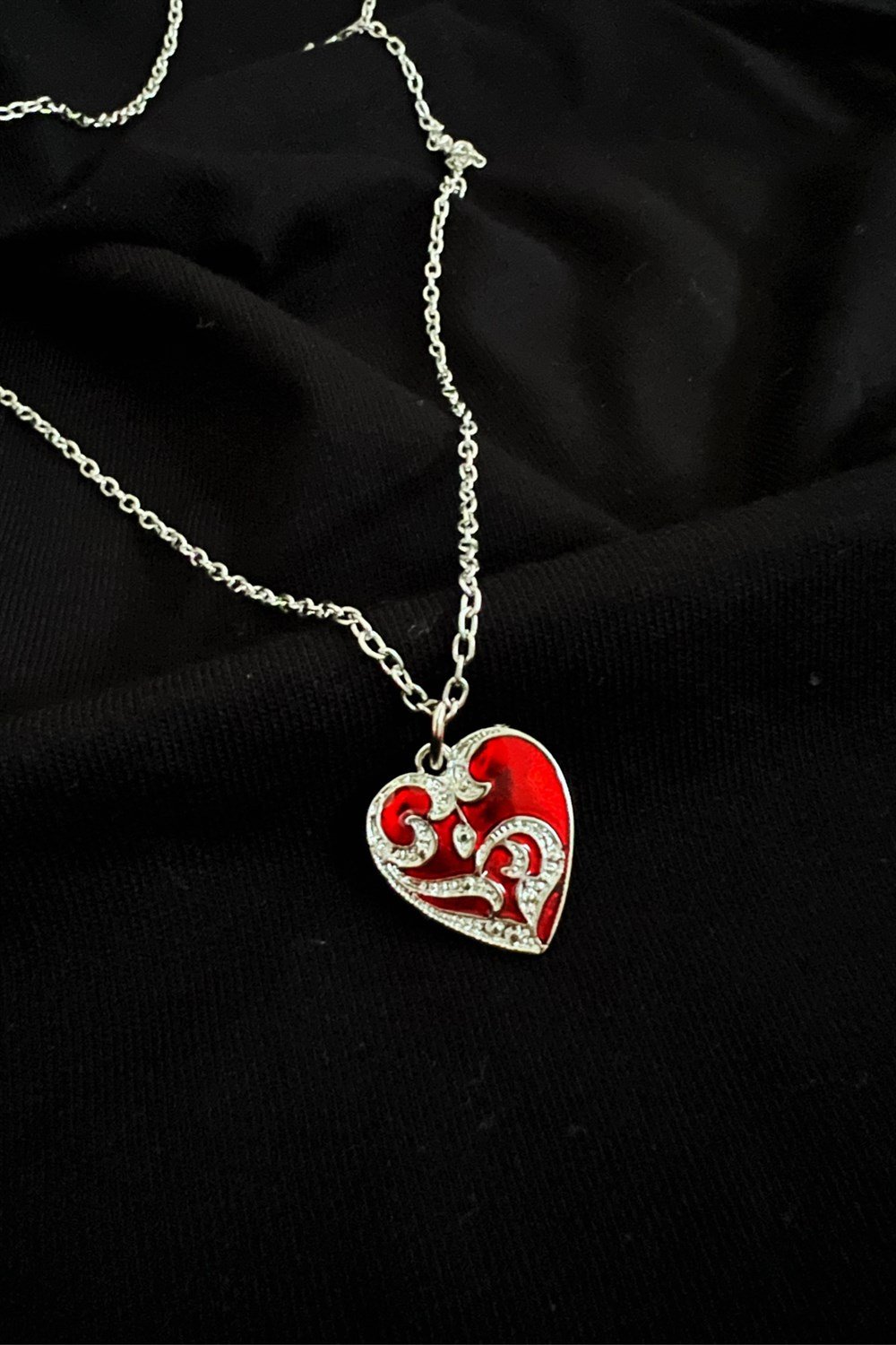 Red Stone Heart Kolye