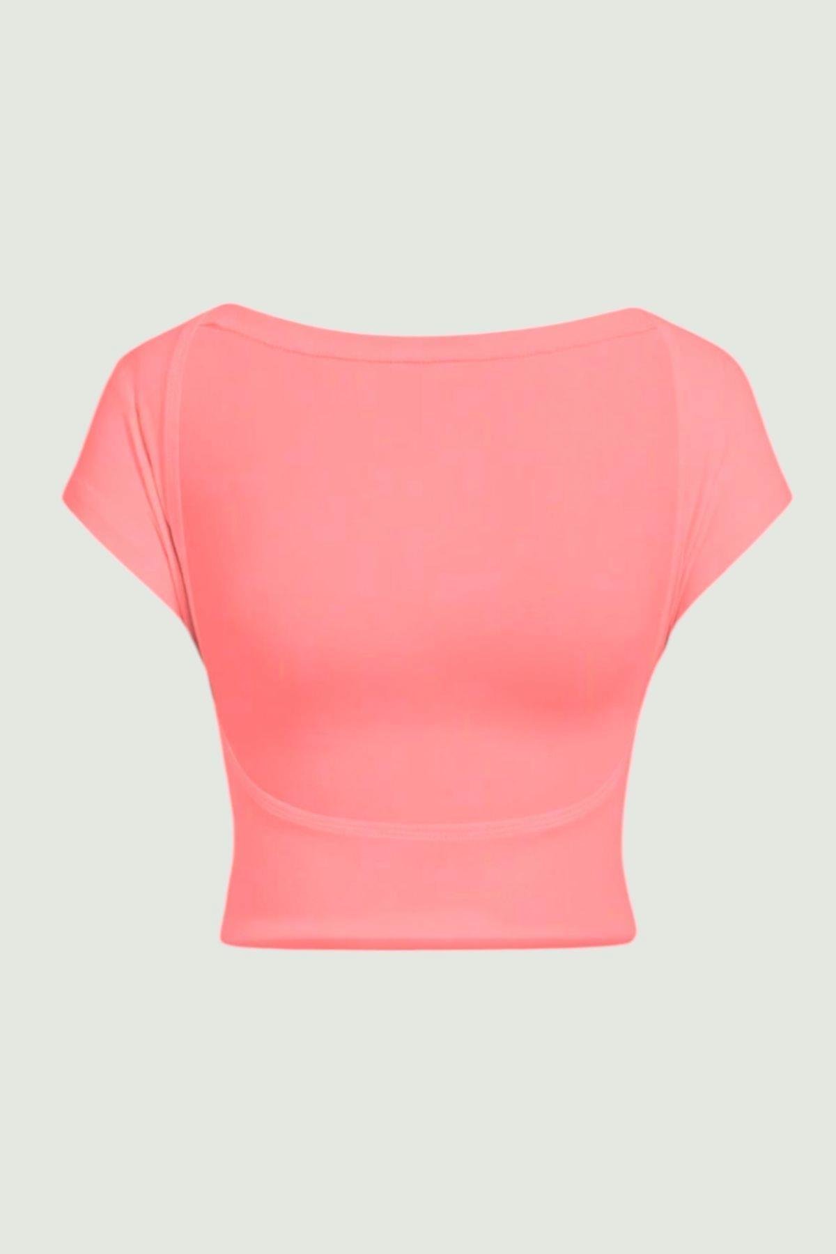 Sırt Detail Kısa Kollu Bluz