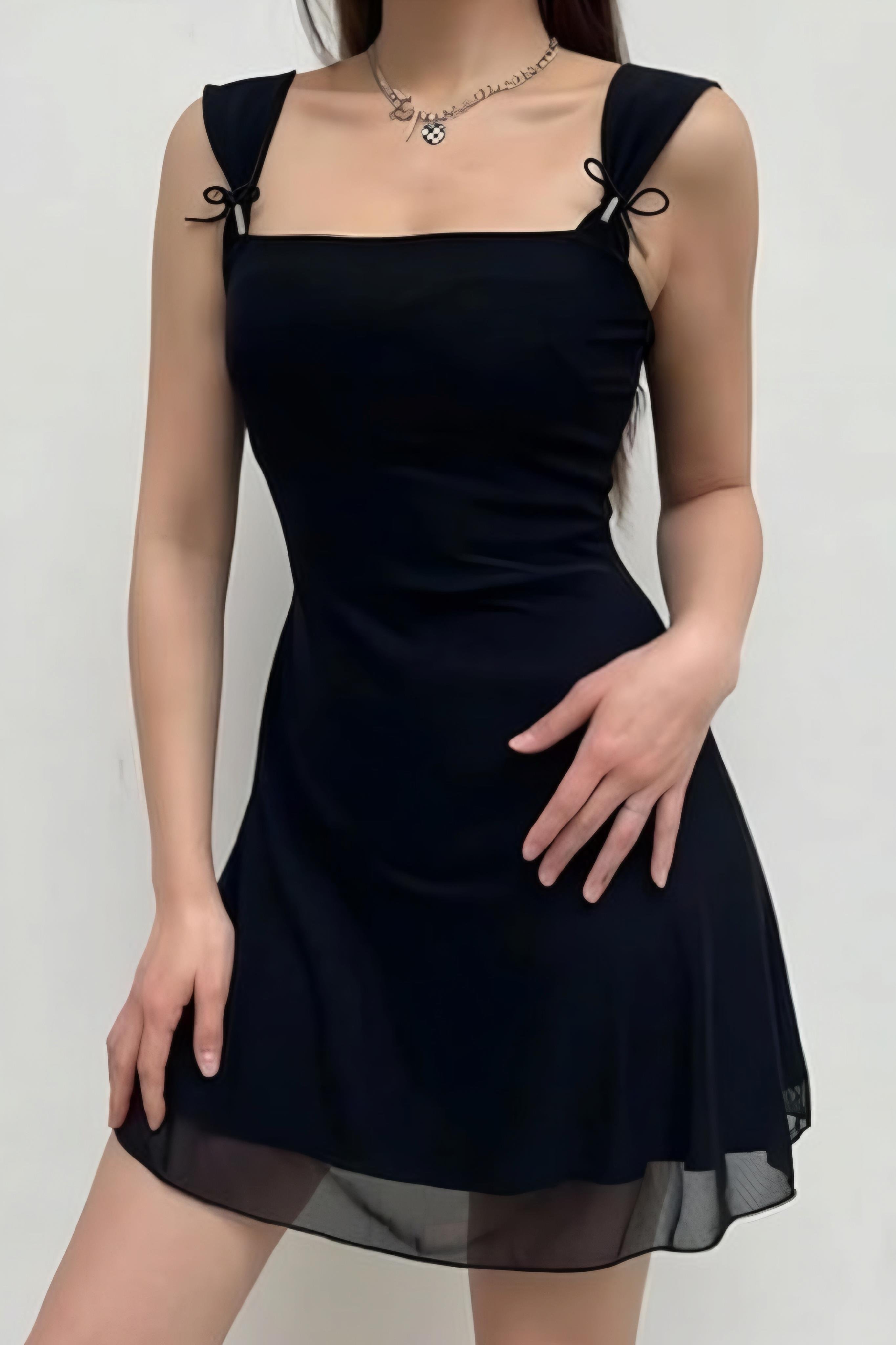 Siyah Tüllü Gothic Bağcık Elbise