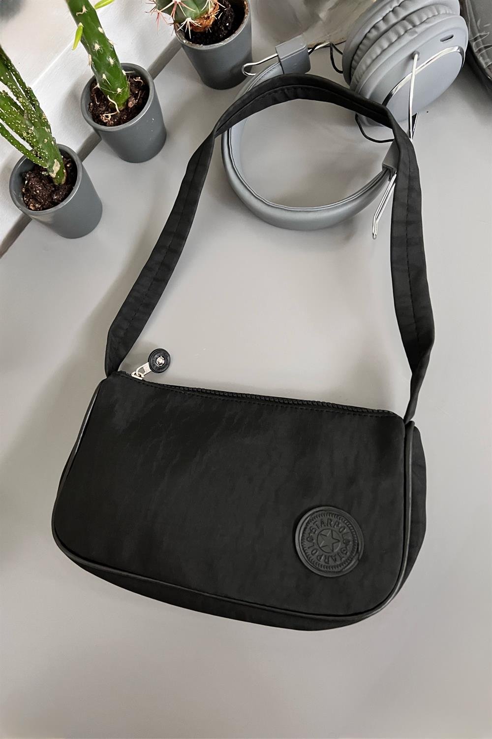 Siyah Wavy Baget Çanta