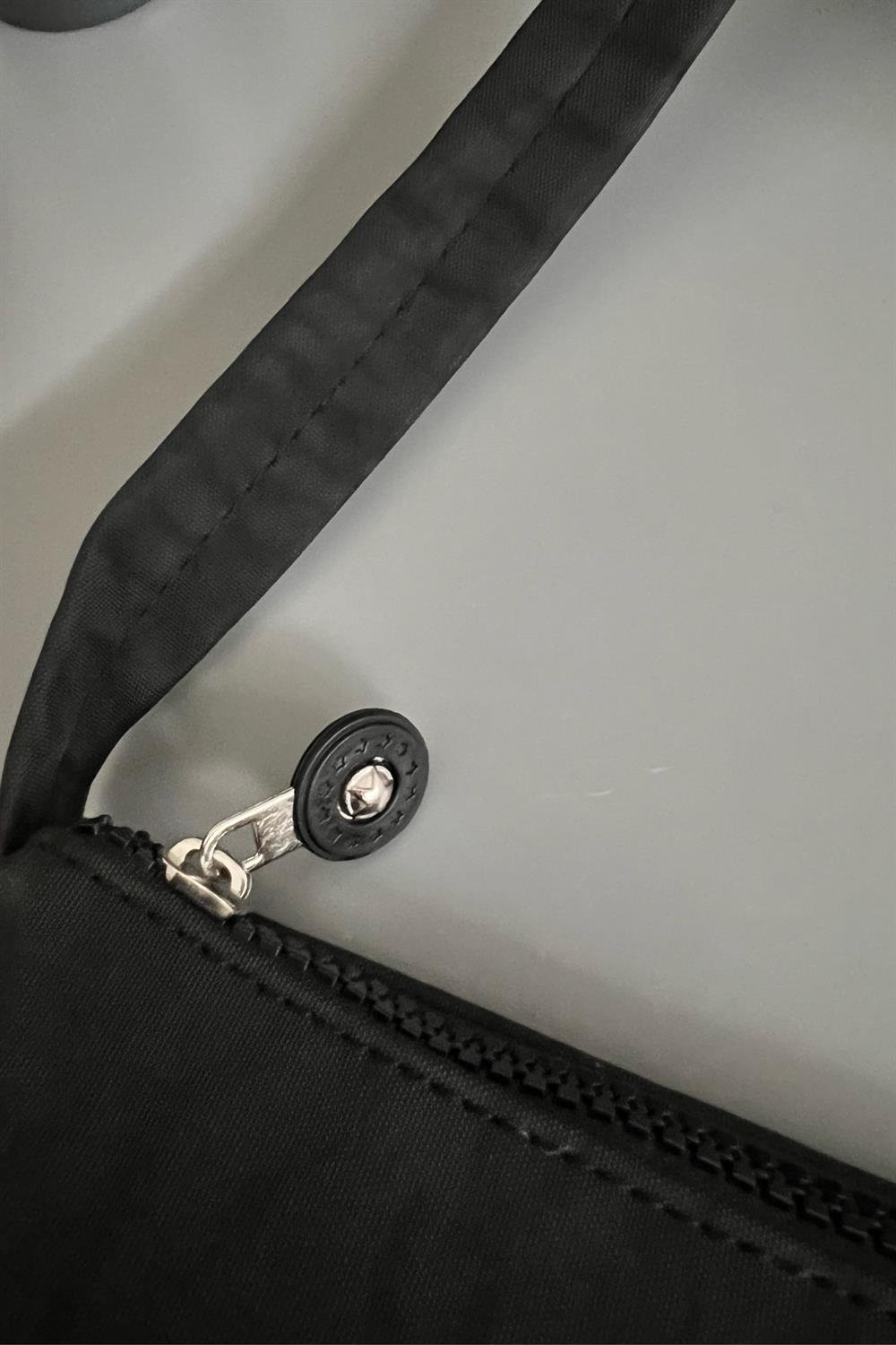 Siyah Wavy Baget Çanta