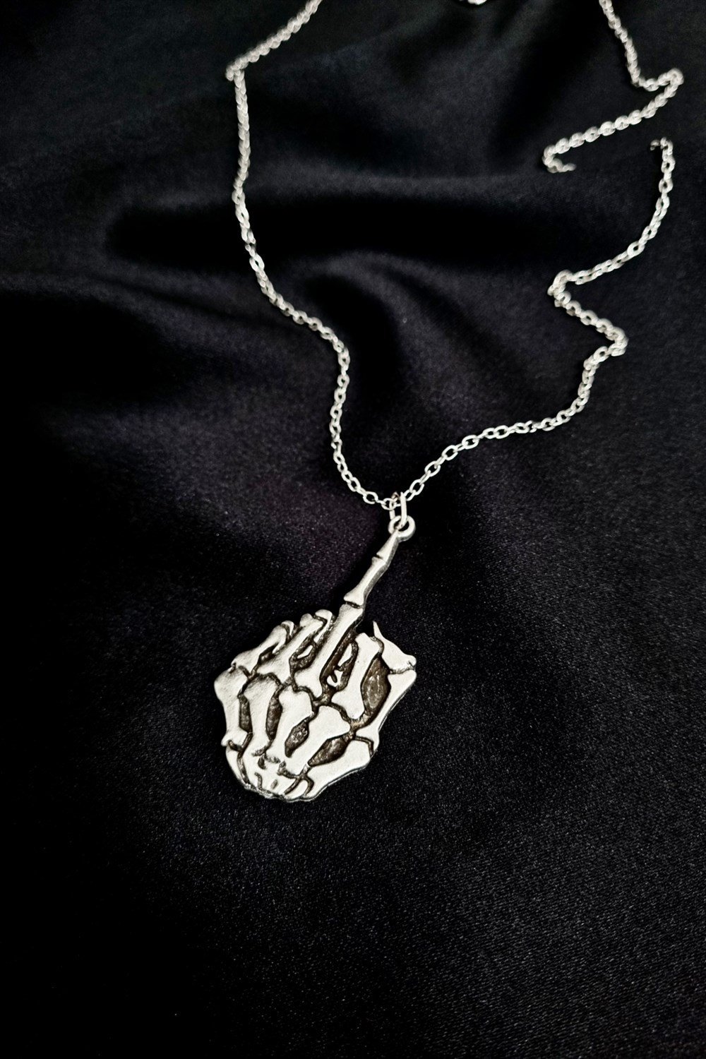 Skeleton Finger Kolye