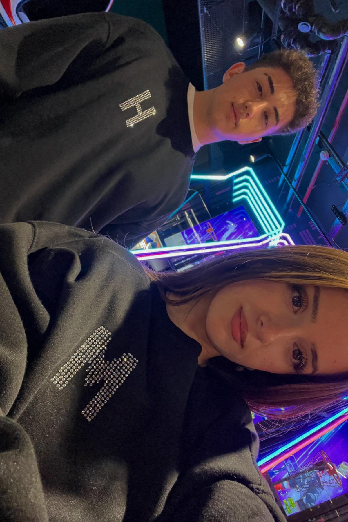 Stone Harf Oversize Sweatshirt