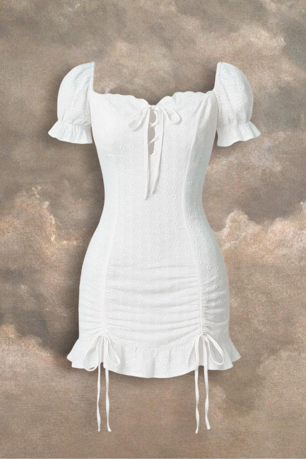 White Fisto Detaylı Elbise