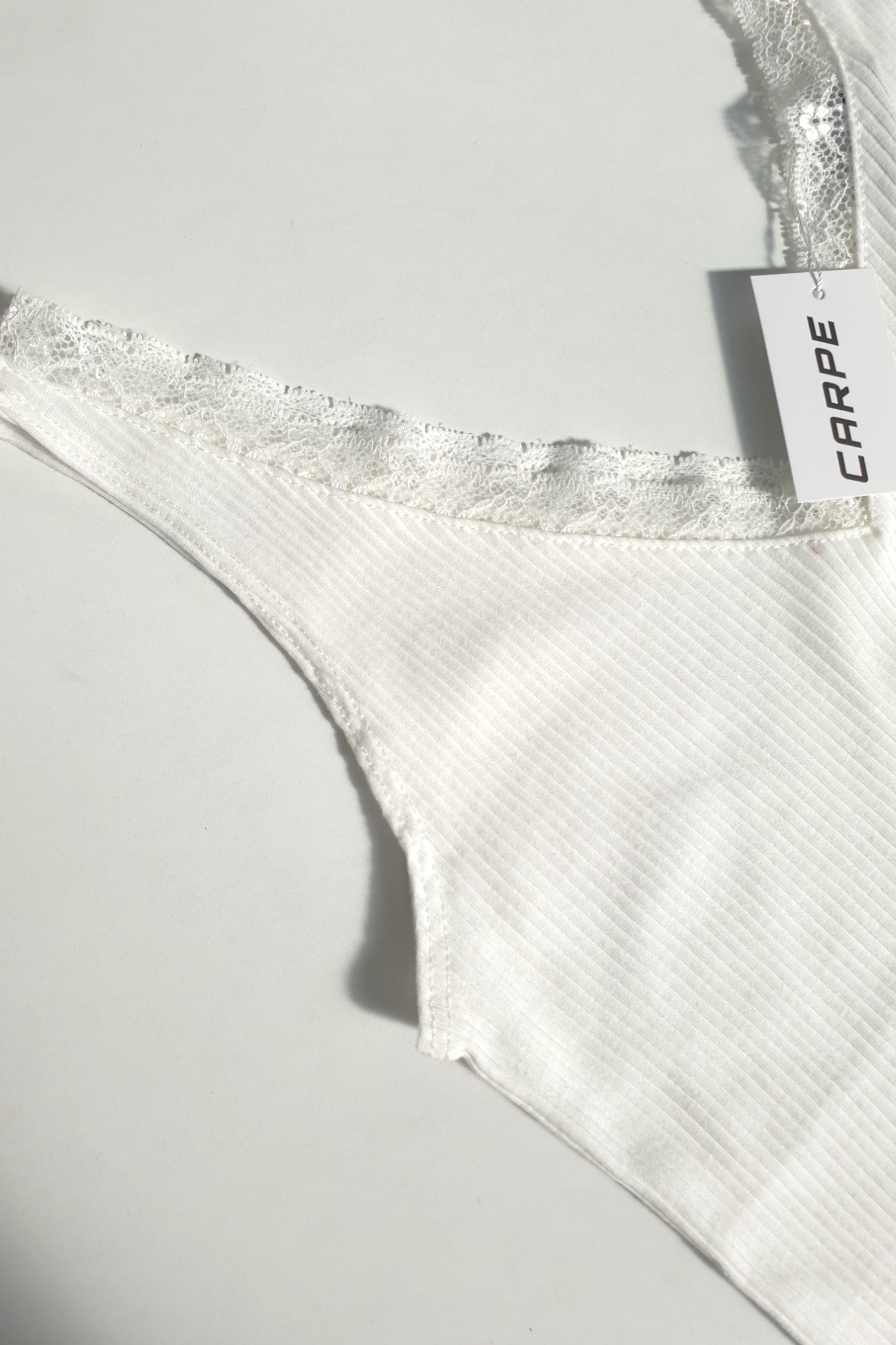 White Lace Tam Boy Bluz