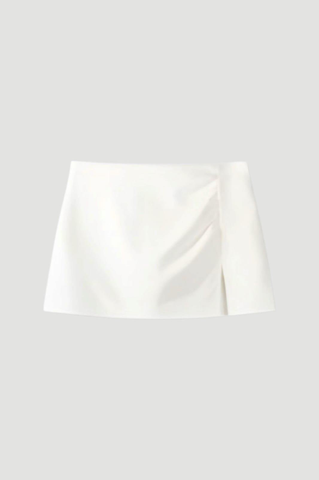 White Mini Yırtmaç Detail Etek