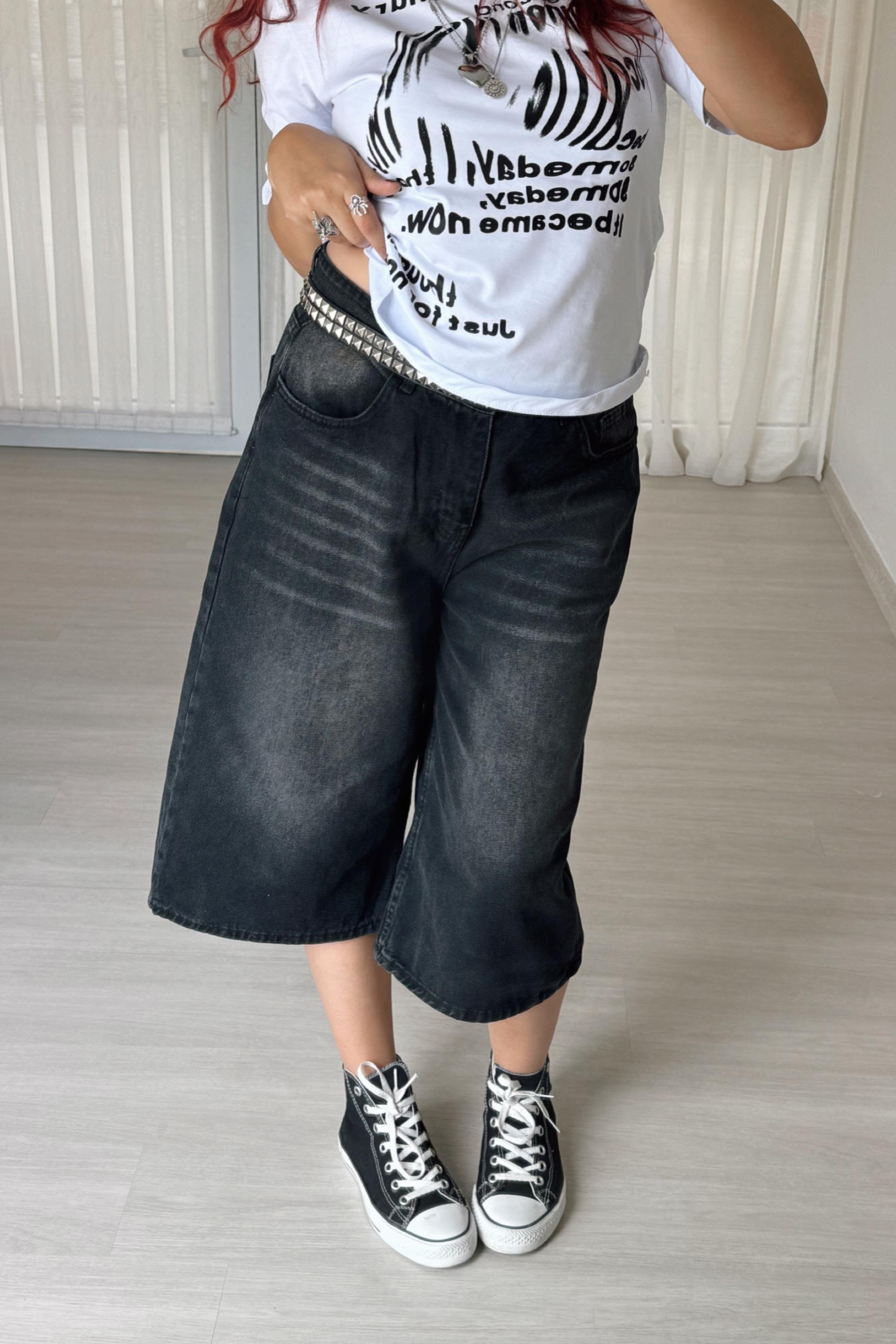 Yıkamalı Füme Kısa Şort