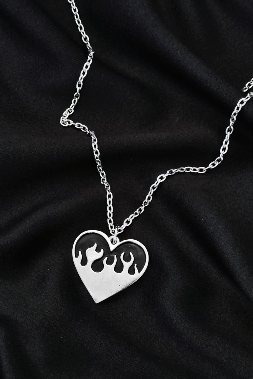 Zincirli Thrasher Kolye