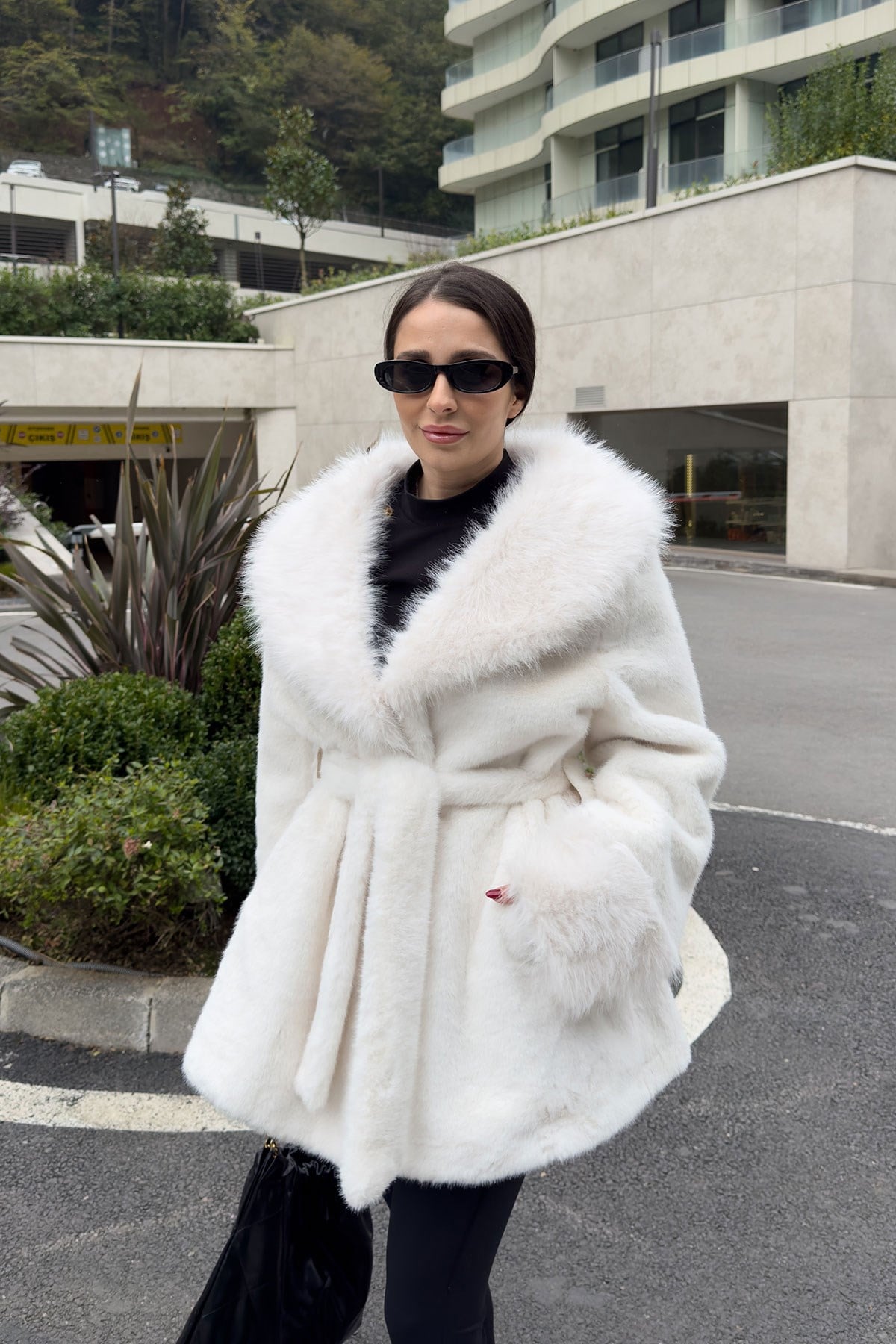 Marisse Bağlama Detay Oversize Kürk- EKRU