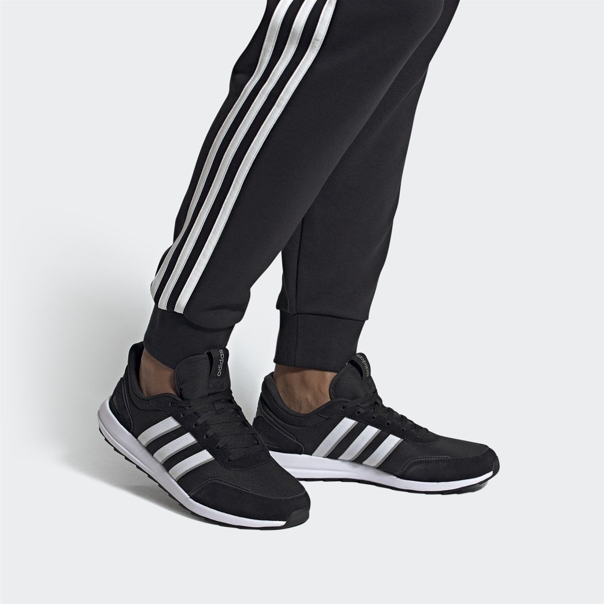 Adidas Retrorunner Erkek Spor Ayakkabısı
