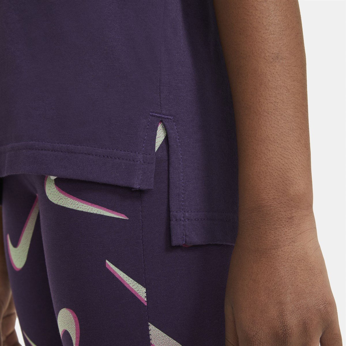 Nike G Nsw Tee Dptl Basıc Futura Çocuk Tişört